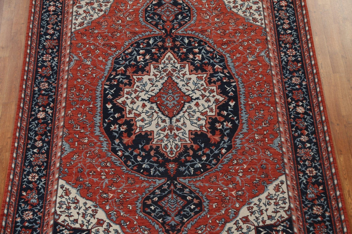 Hand-Knotted Wool Sarouk Farahan Turkish Rug 7x10