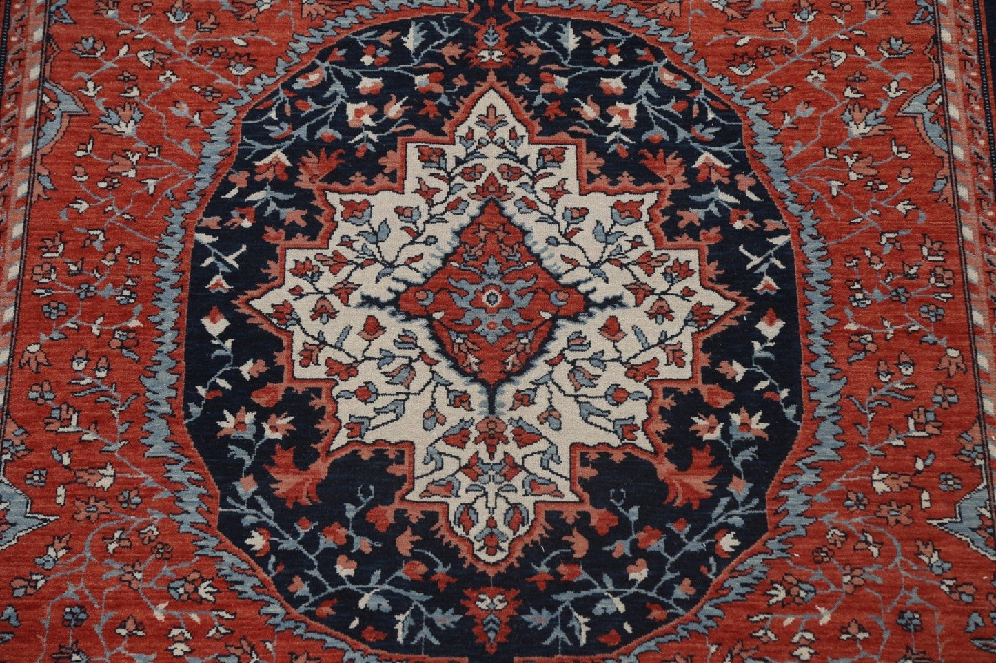 Hand-Knotted Wool Sarouk Farahan Turkish Rug 7x10