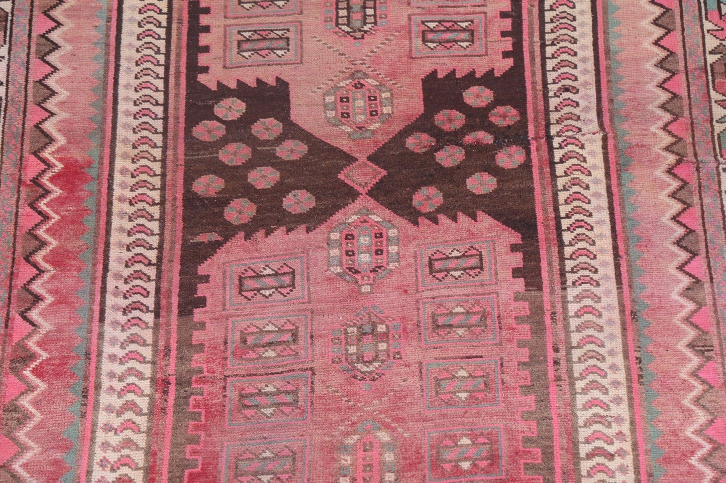 Vintage Wool Hand-Knotted Shiraz Persian Rug 5x9