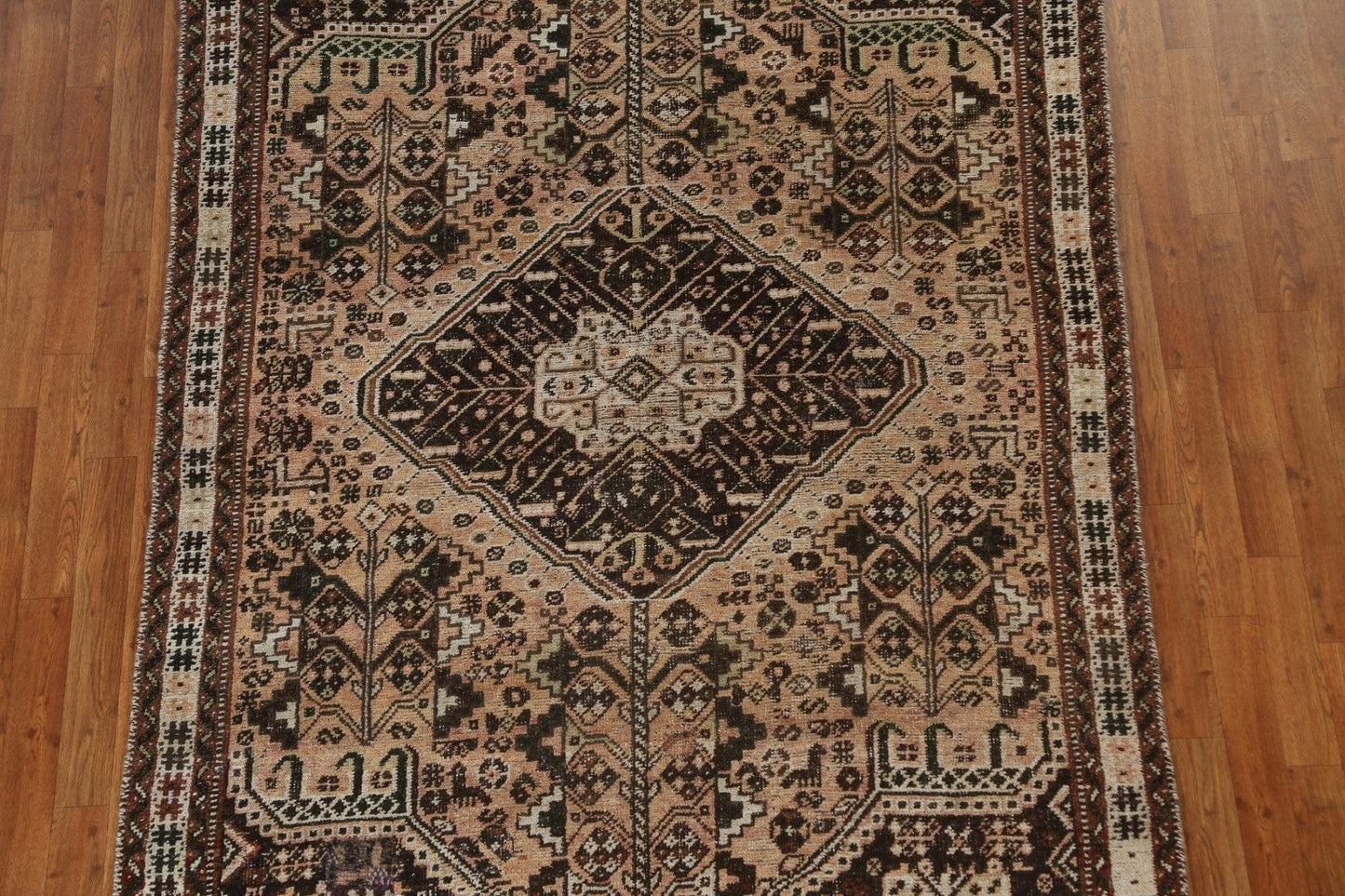 Tribal Vintage Shiraz Persian Wool Rug 5x8