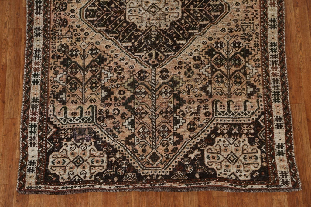 Tribal Vintage Shiraz Persian Wool Rug 5x8