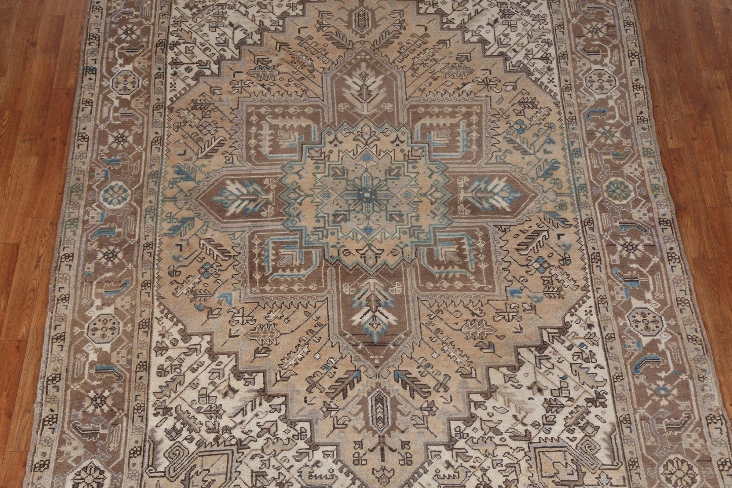 Geometric Wool Heriz Persian Area Rug 7x9