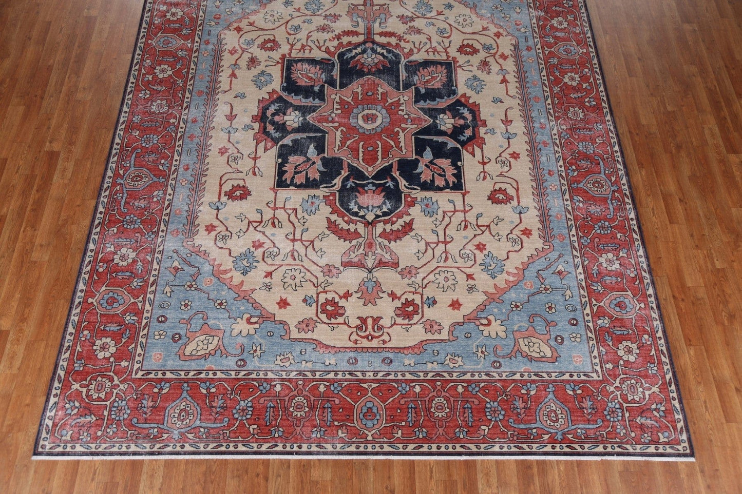 Hand-Knotted Heriz Serapi Turkish Wool Rug 9x12