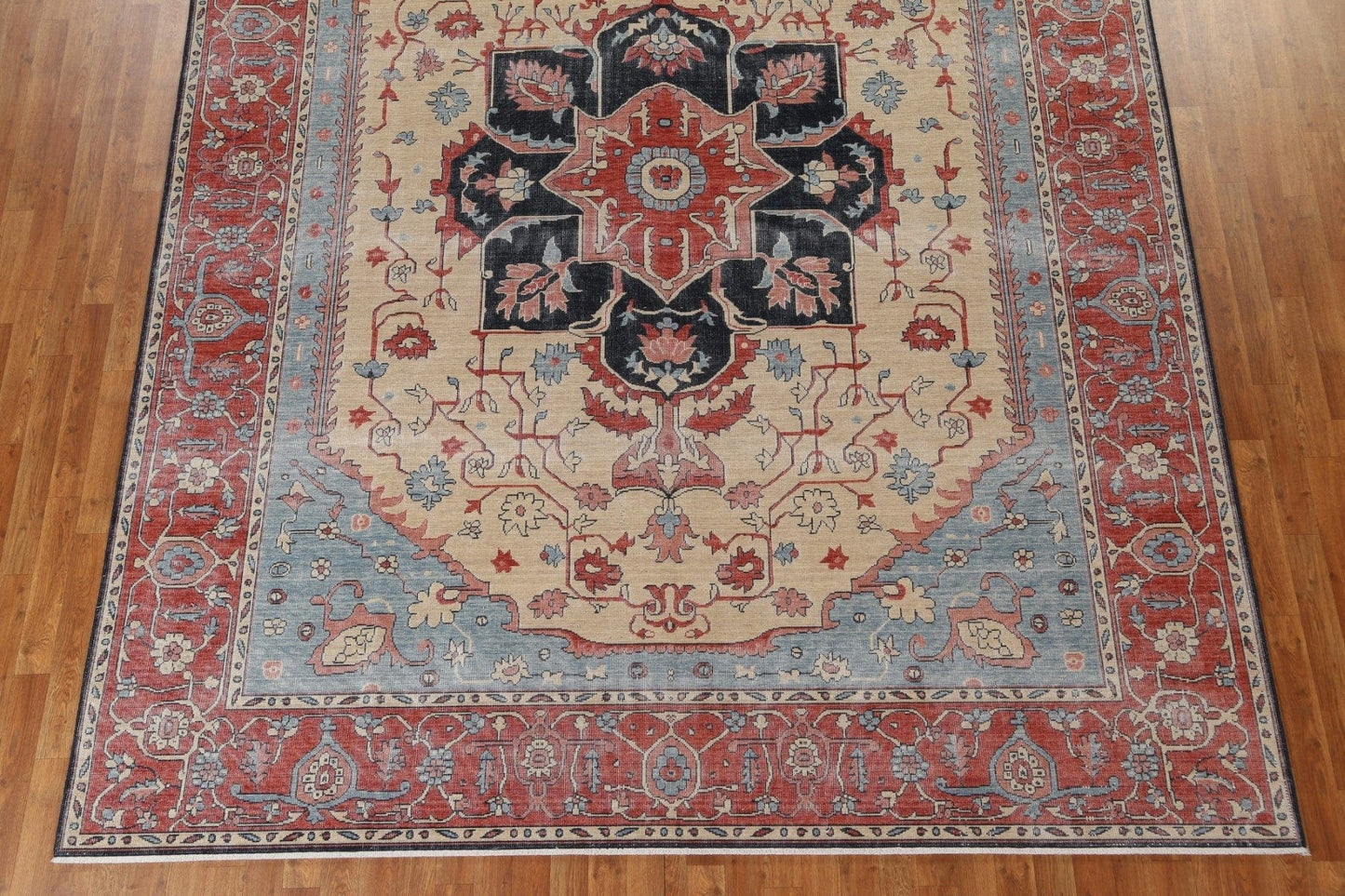 Hand-Knotted Wool Heriz Serapi Turkish Rug 9x12