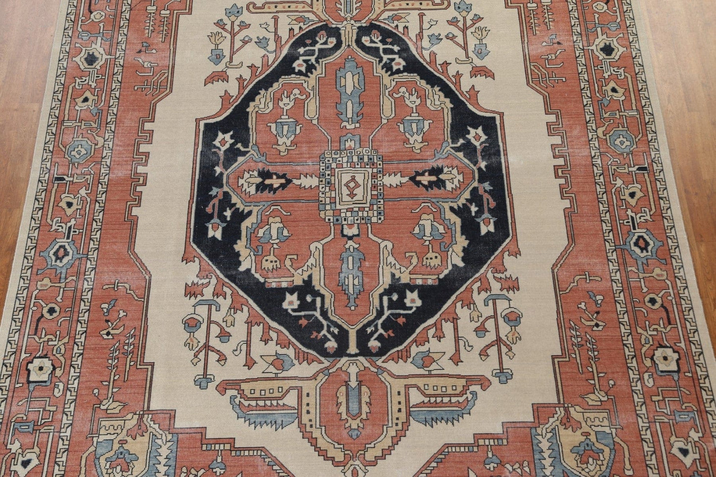 Hand-Knotted Heriz Serapi Turkish Wool Rug 9x12