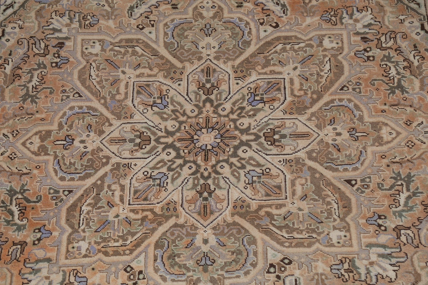 Hand-Knotted Wool Heriz Persian Area Rug 7x9