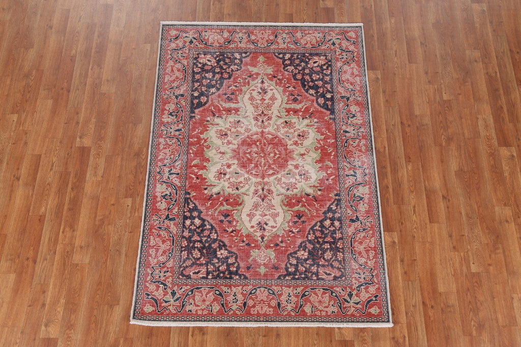 Handmade Floral Sarouk Farahan Wool Turkish Rug 4x6