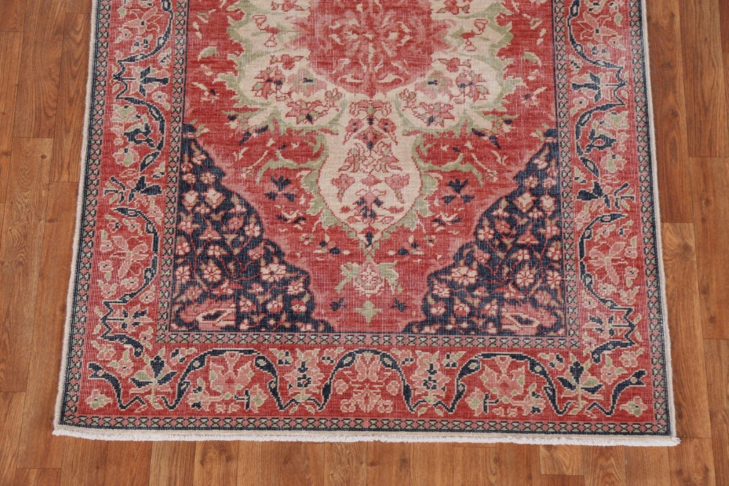 Handmade Floral Sarouk Farahan Wool Turkish Rug 4x6