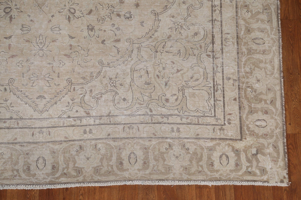 Floral Distressed Wool Kerman Persian Area Rug 7x10