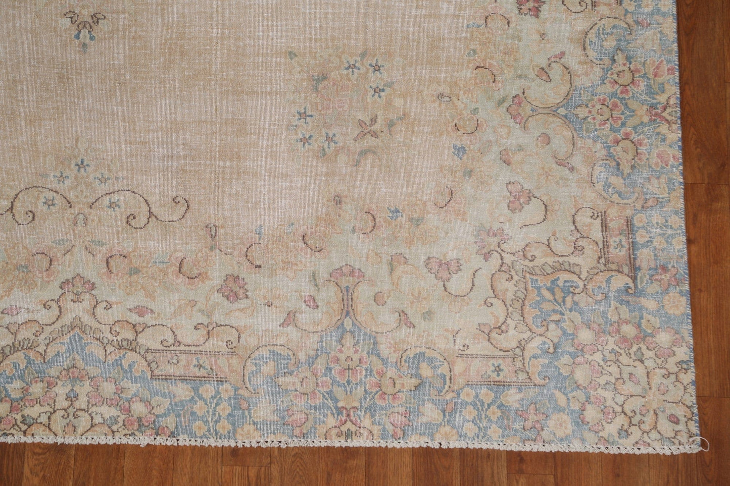 Distressed Floral Kerman Persian Area Rug 7x10