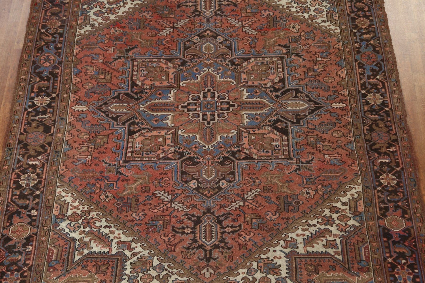 Handmade Heriz Persian Wool Rug 9x11