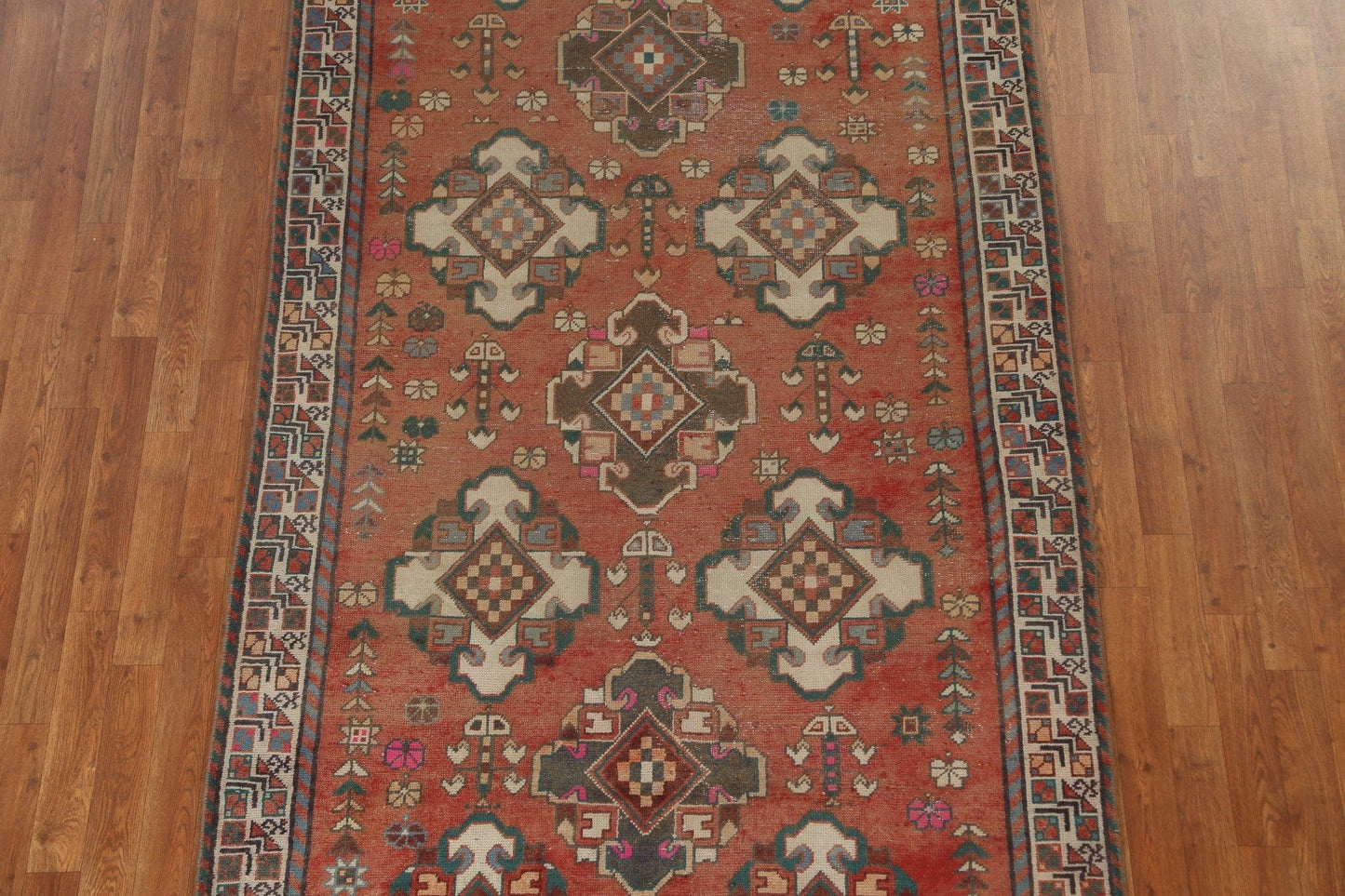 Handmade Wool Bakhtiari Persian Area Rug 5x9