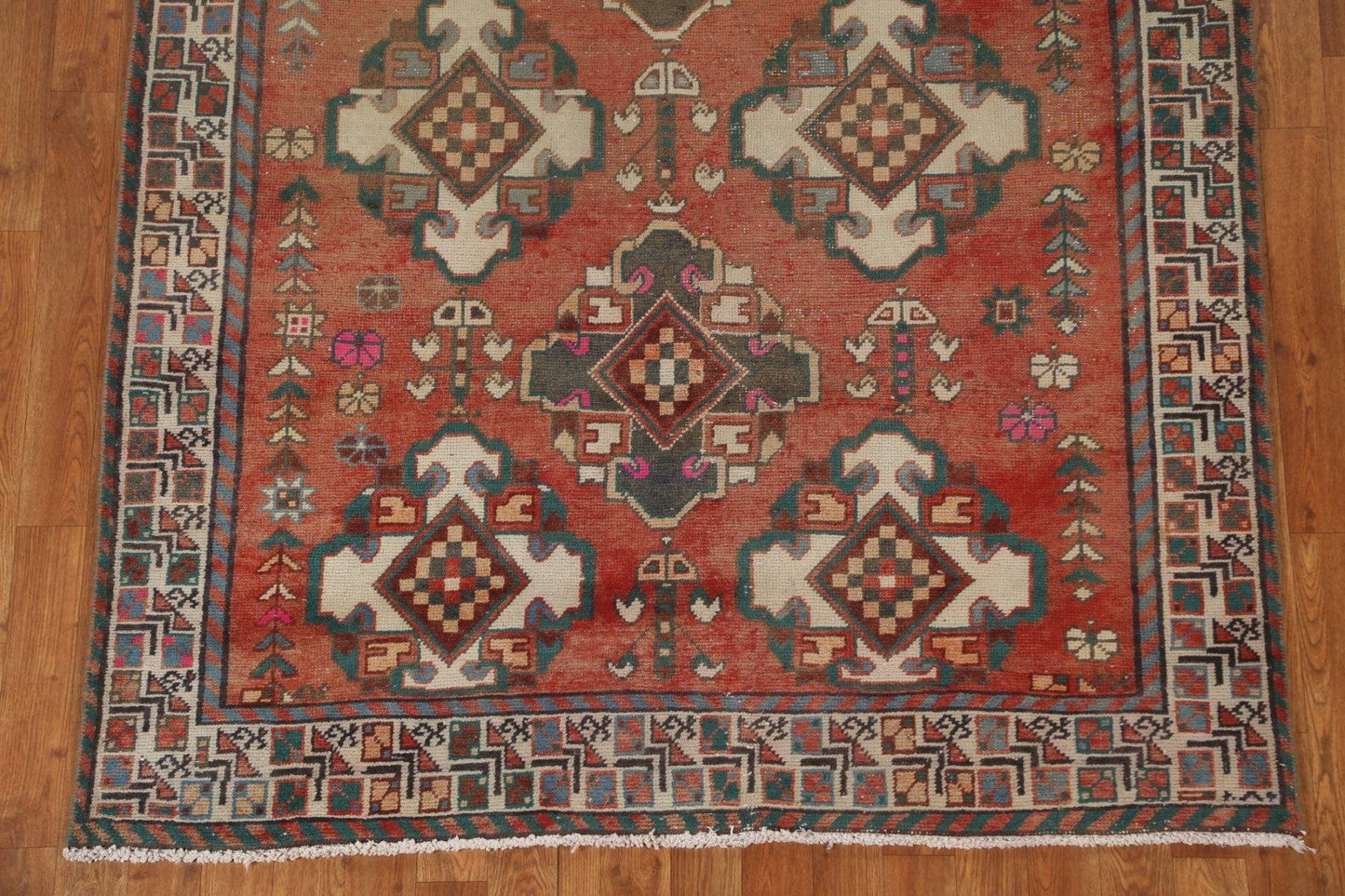 Handmade Wool Bakhtiari Persian Area Rug 5x9