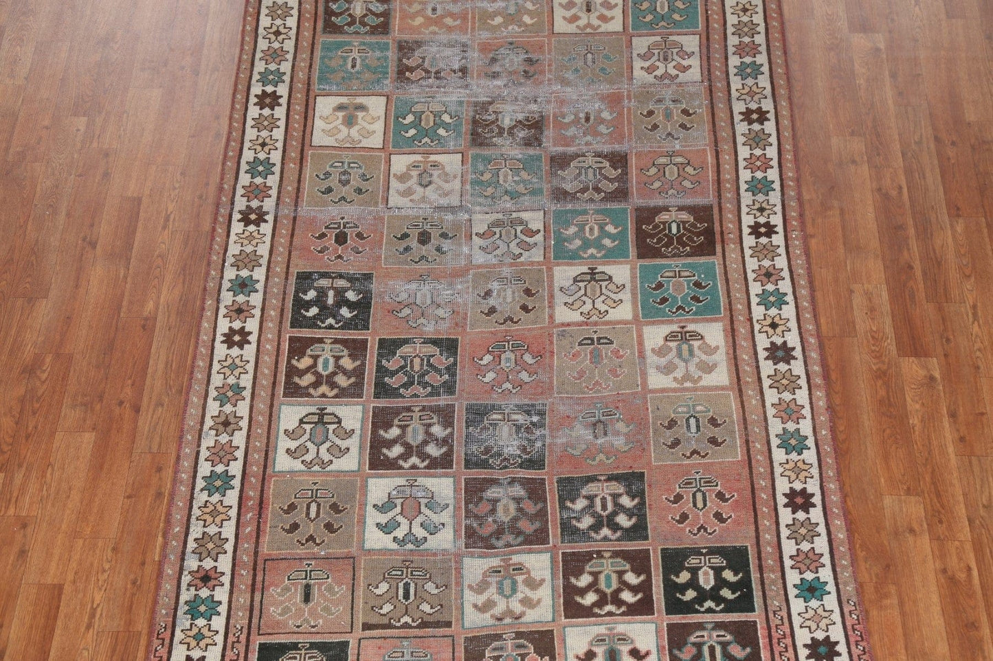 Vintage Geometric Bakhtiari Persian Area Rug 5x9