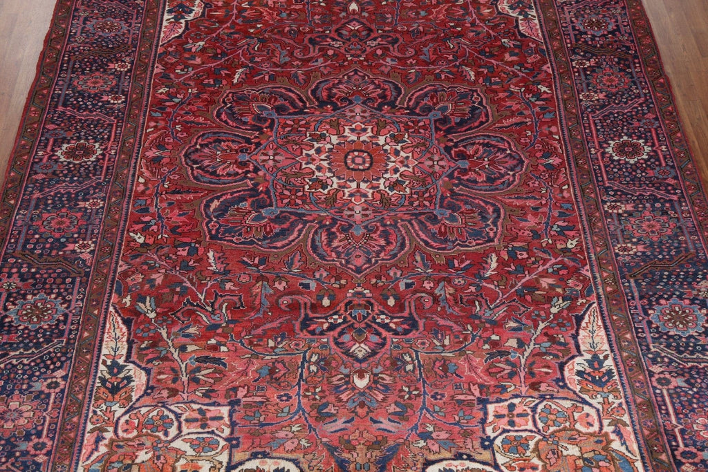 Vintage Red Wool Heriz Persian Area Rug 10x13