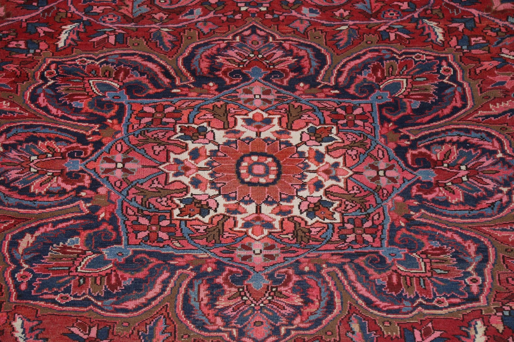 Vintage Red Wool Heriz Persian Area Rug 10x13