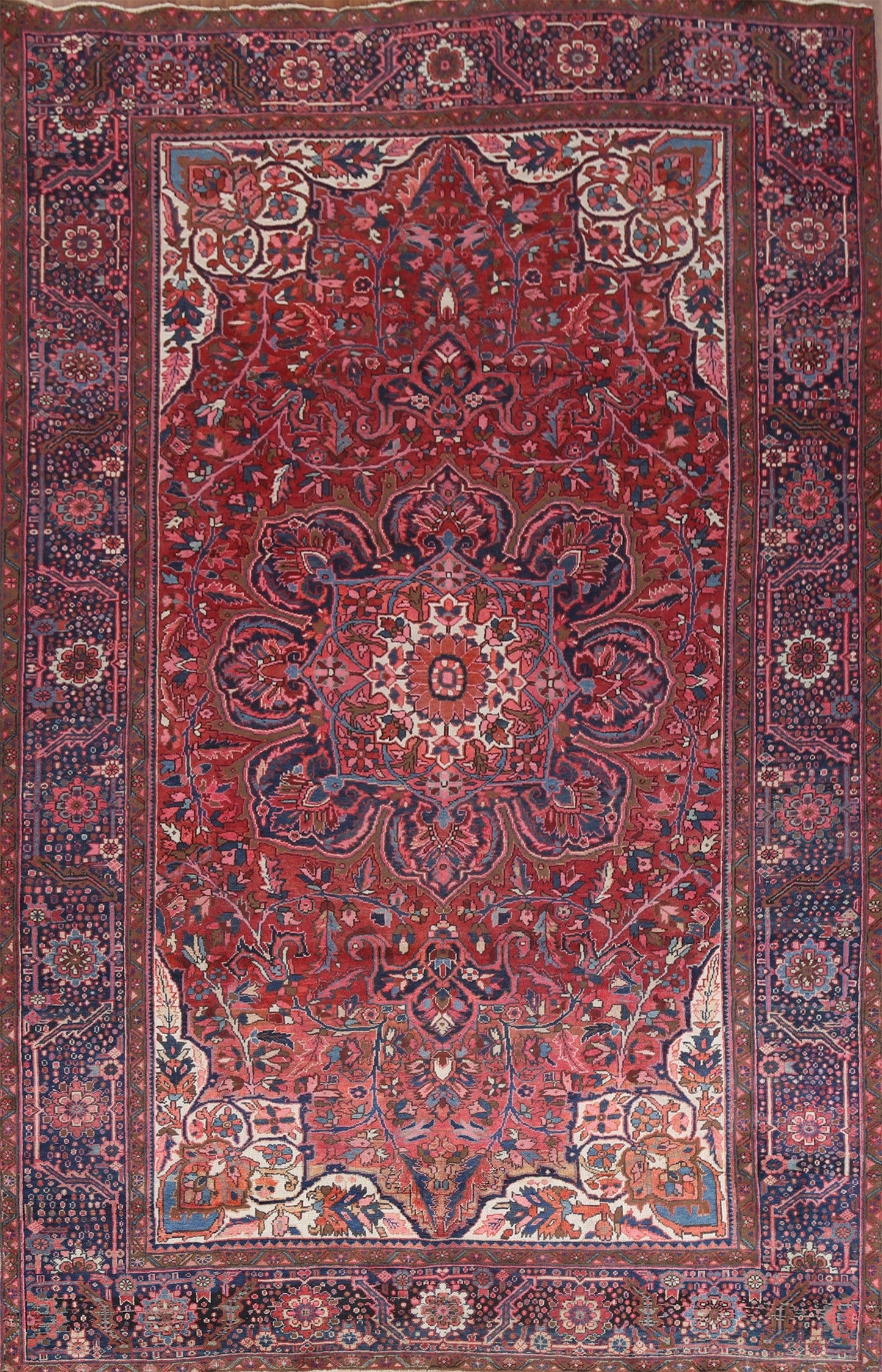 Vintage Red Wool Heriz Persian Area Rug 10x13