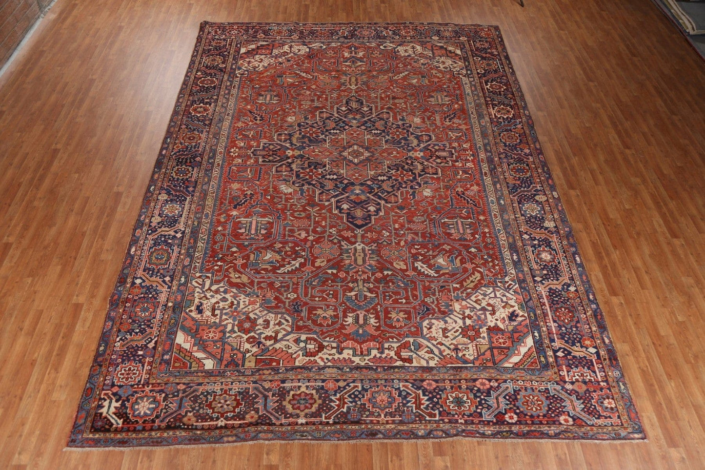 Antique Vegetable Dye Heriz Serapi Large Persian Rug 11x15