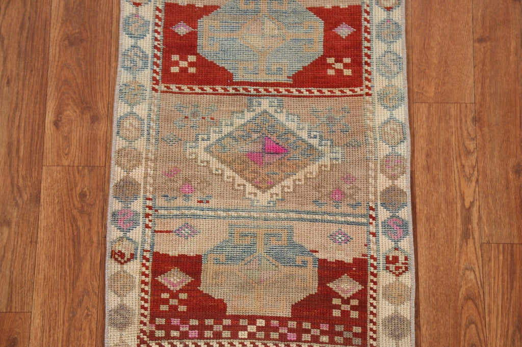 Hand-Knotted Anatolian Oriental Wool Turkish Rug 1x2