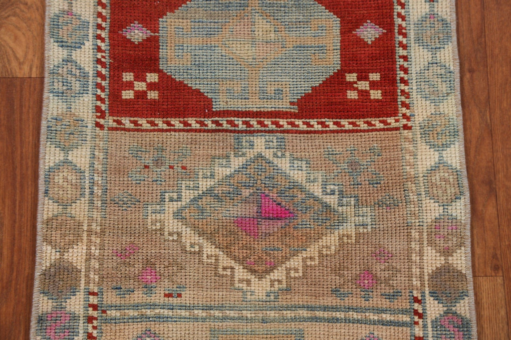 Hand-Knotted Anatolian Oriental Wool Turkish Rug 1x2