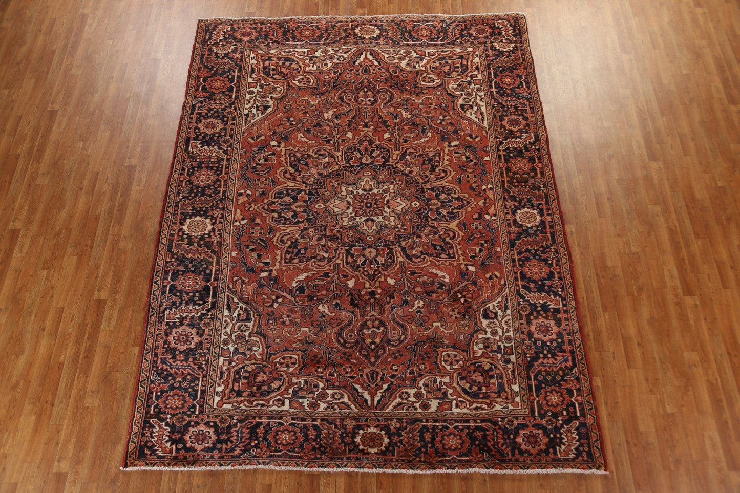 Hand-Knotted Wool Heriz Persian Area Rug 9x11