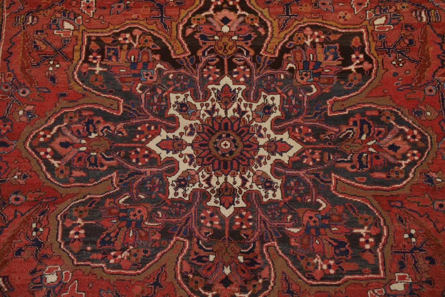 Vintage Wool Heriz Persian Area Rug 8x12