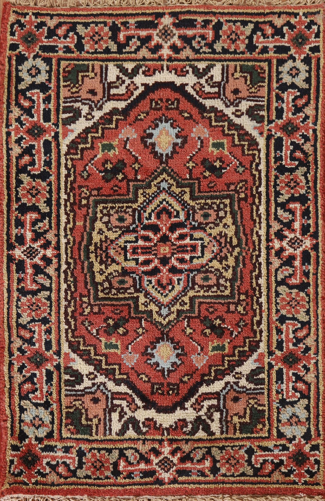 Hand-Knotted Heriz Serapi Geometric Rug 2x3