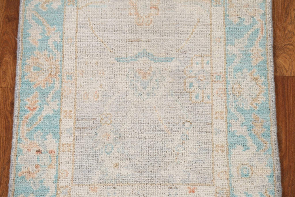 Hand-Knotted Oushak Turkish Area Rug 2x3