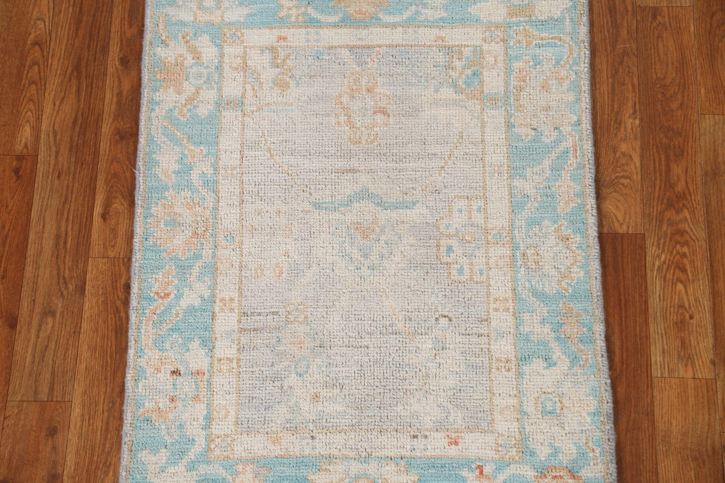 Hand-Knotted Oushak Turkish Area Rug 2x3