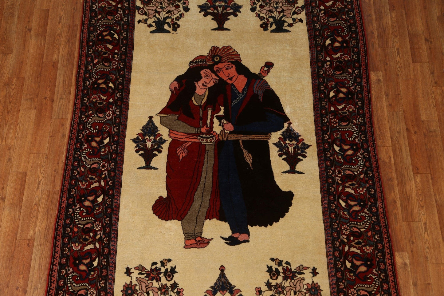 Pictorial Bakhtiari Persian Area Rug 5x8