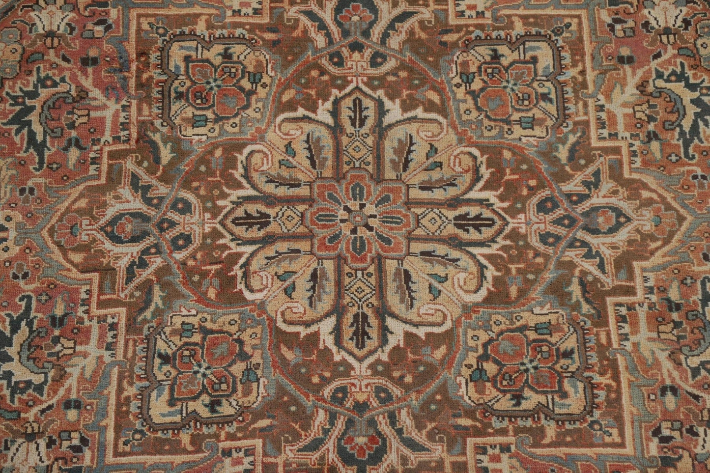 Vintage Wool Heriz Persian Area Rug 8x11