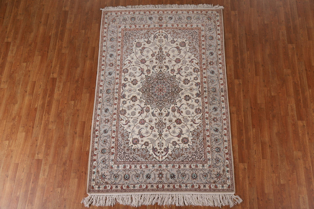 Wool & Silk Isfahan Persian Area Rug 5x8