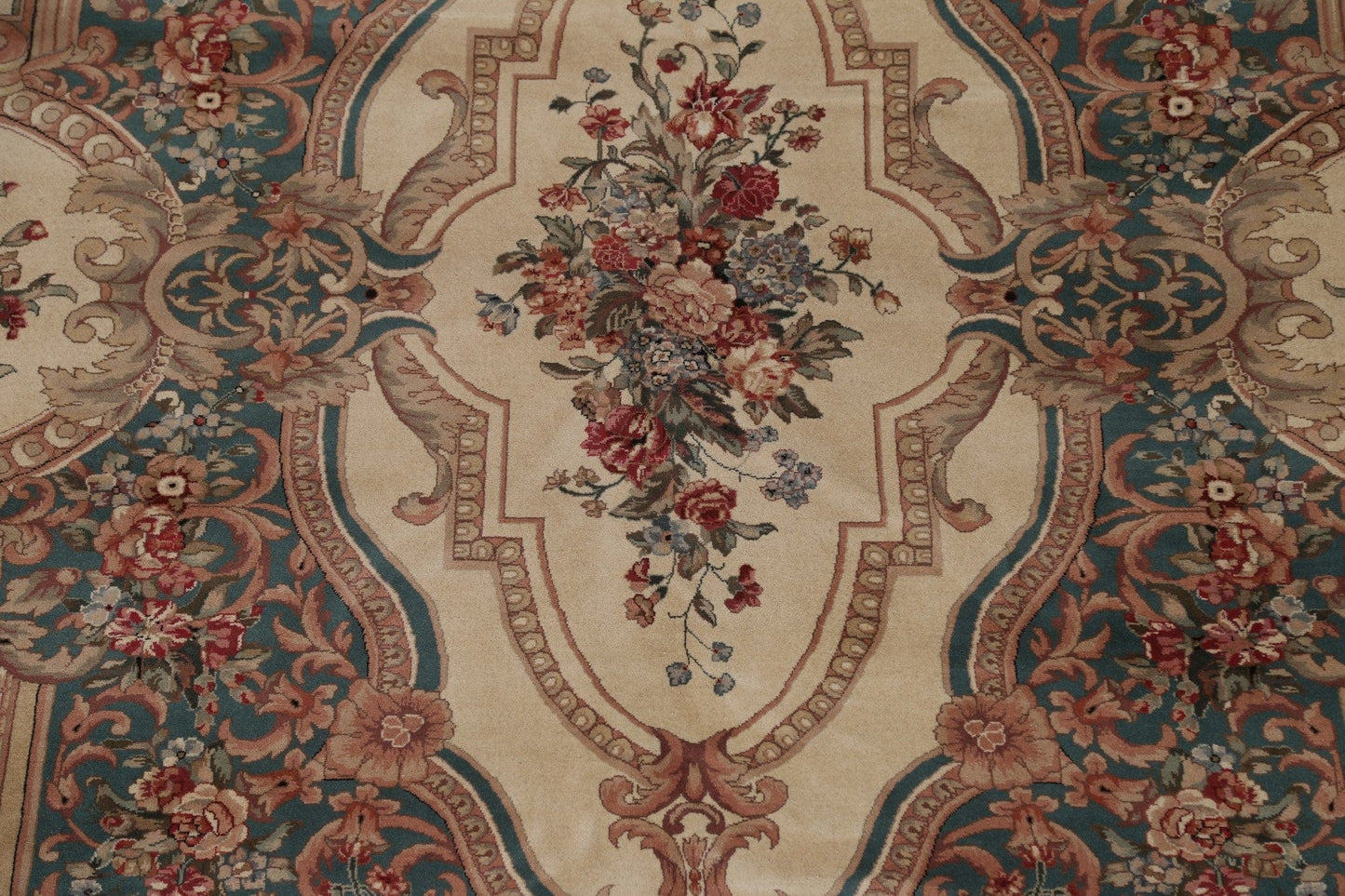 Green/ Beige Aubusson Vegetable Dye Area Rug 9x12