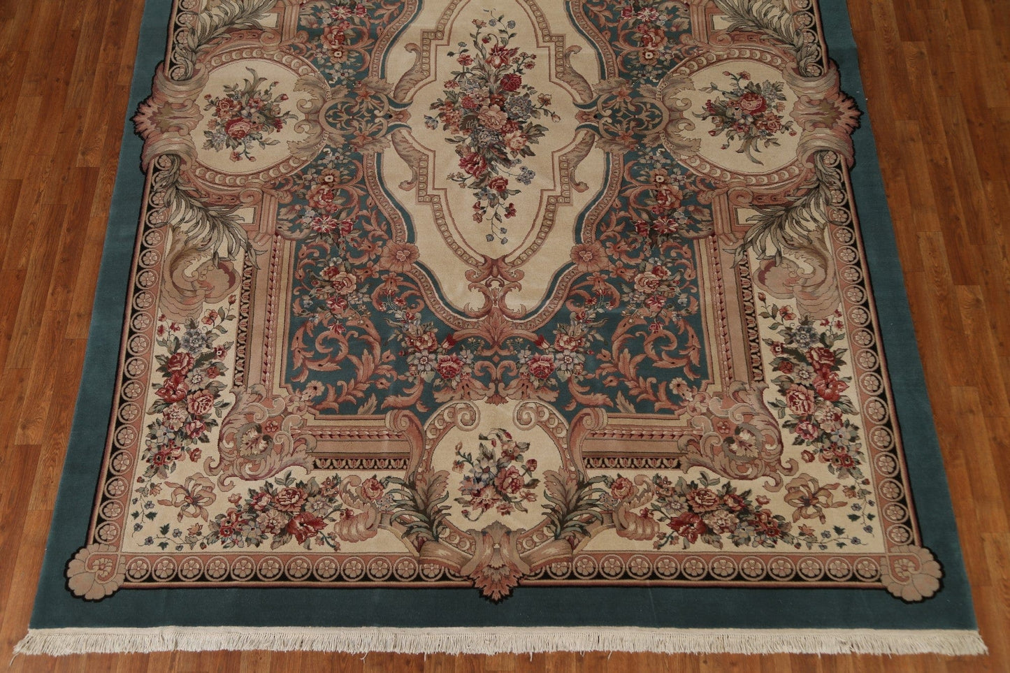 Green/ Beige Aubusson Vegetable Dye Area Rug 9x12