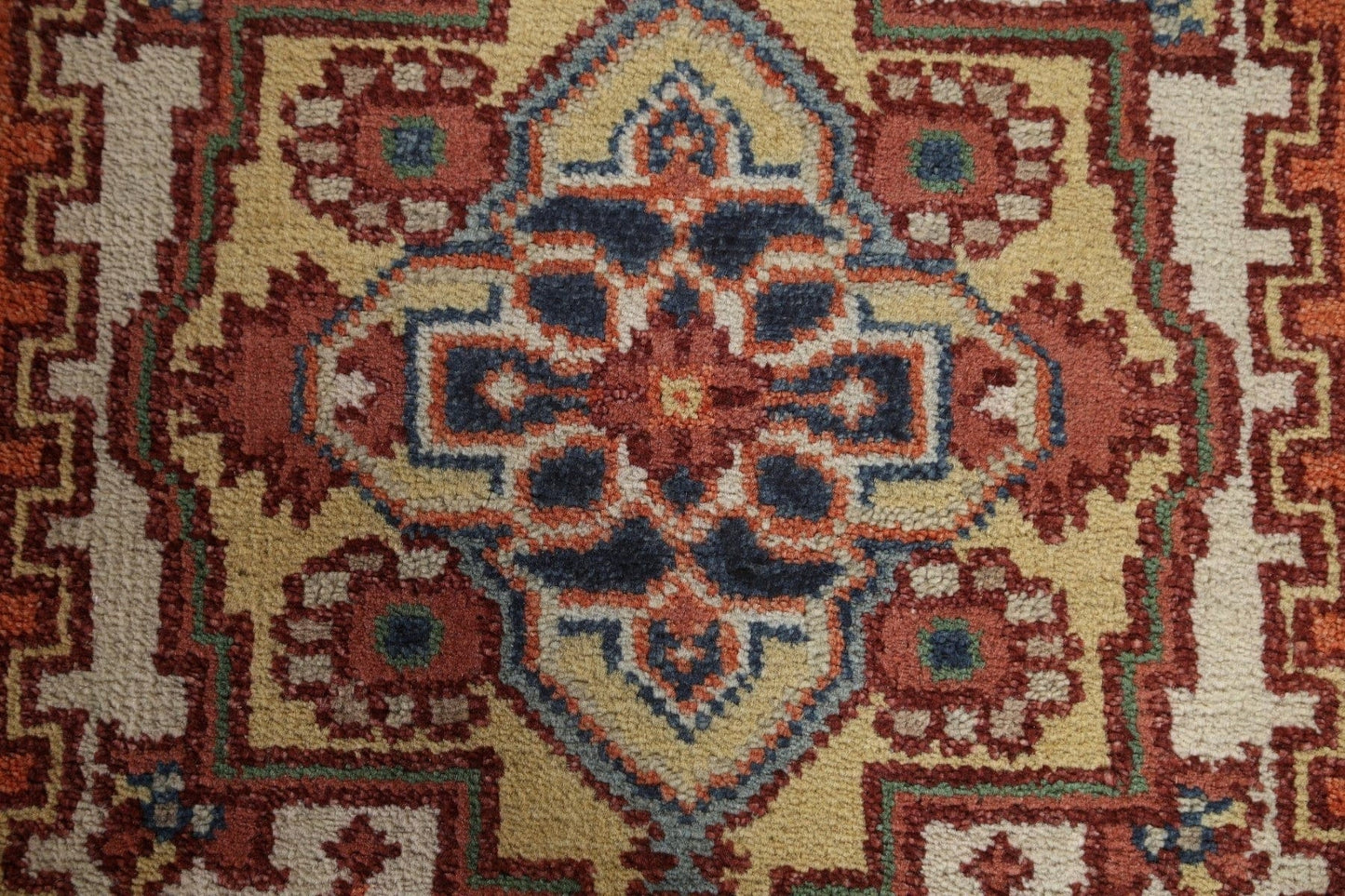 Geometric Ivory Heriz Serapi Rug 3x6