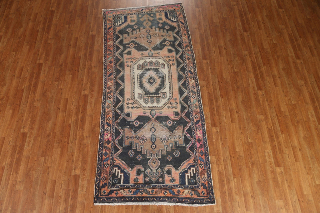 Geometric Hamedan Persian Runner Rug 4x9