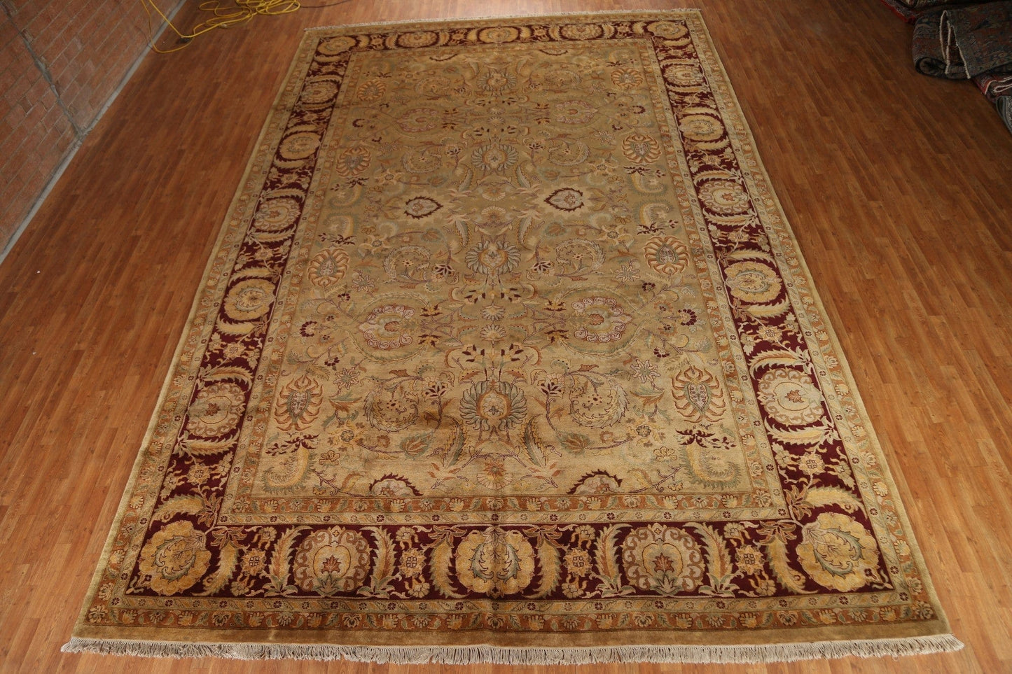 Palace Size Agra Vegetable Dye Large Rug 12x18