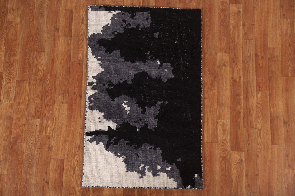 Wool Abstract Oriental Rug 2x4