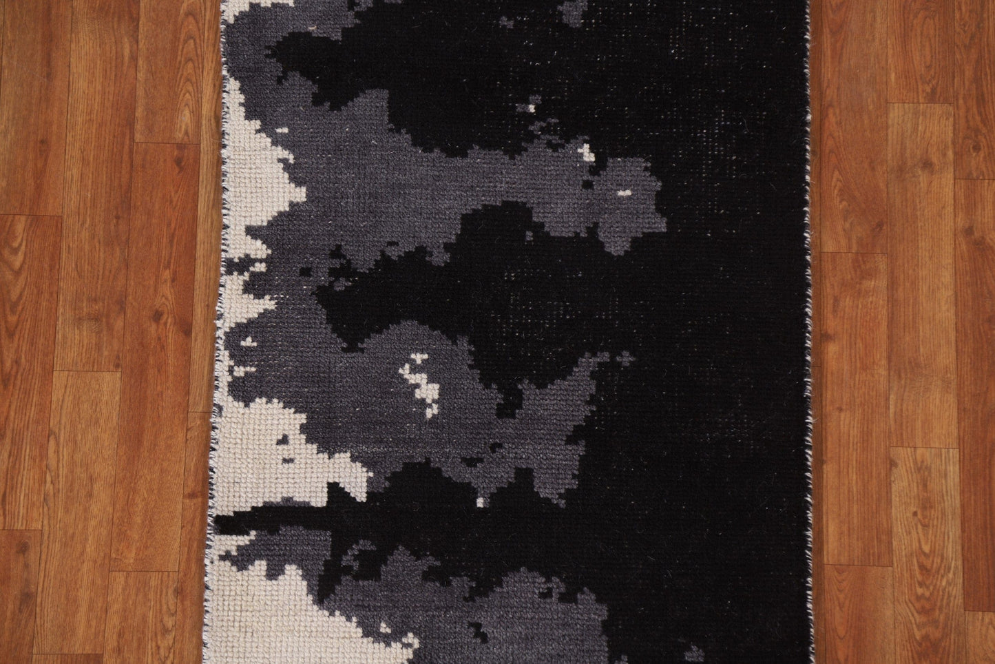 Wool Abstract Oriental Rug 2x4