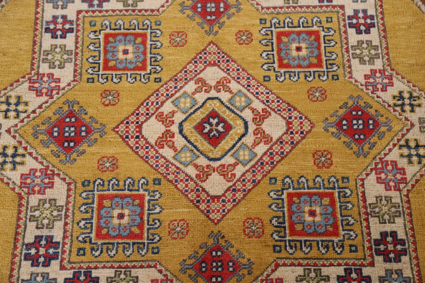 Geometric Kazak Round Area Rug 3x3