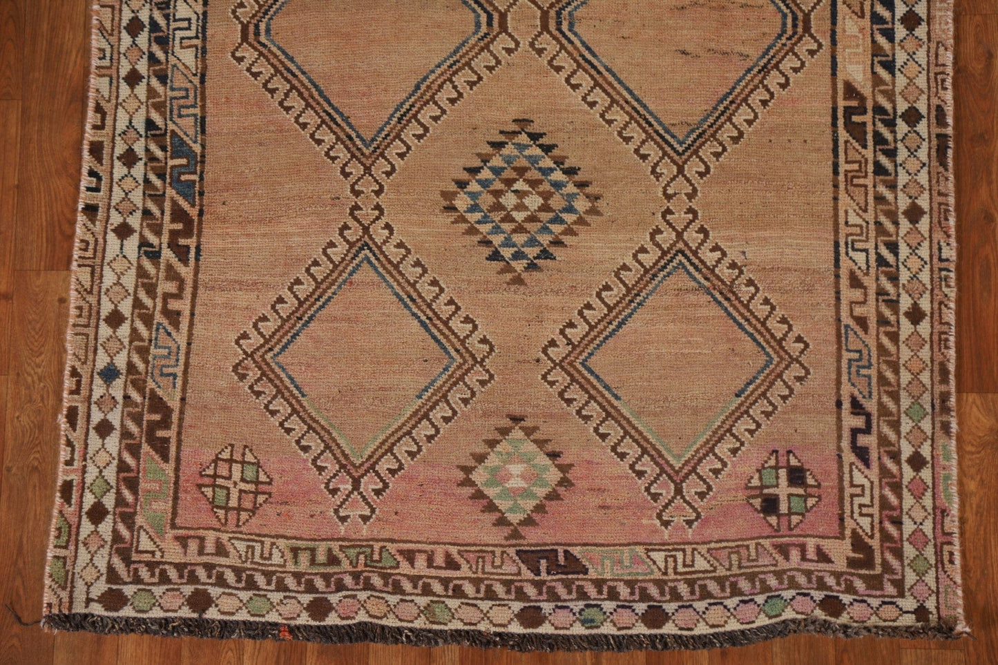 Geometric Lori Persian Area Rug 4x8