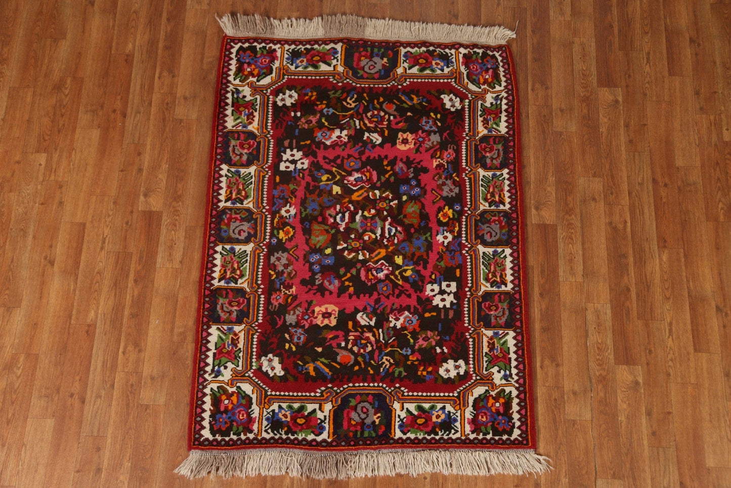 Hand-Knotted Bakhtiari Persian Area Rug 4x5