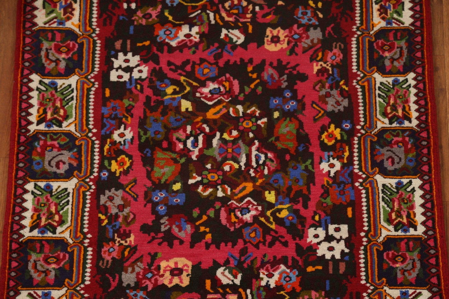 Hand-Knotted Bakhtiari Persian Area Rug 4x5