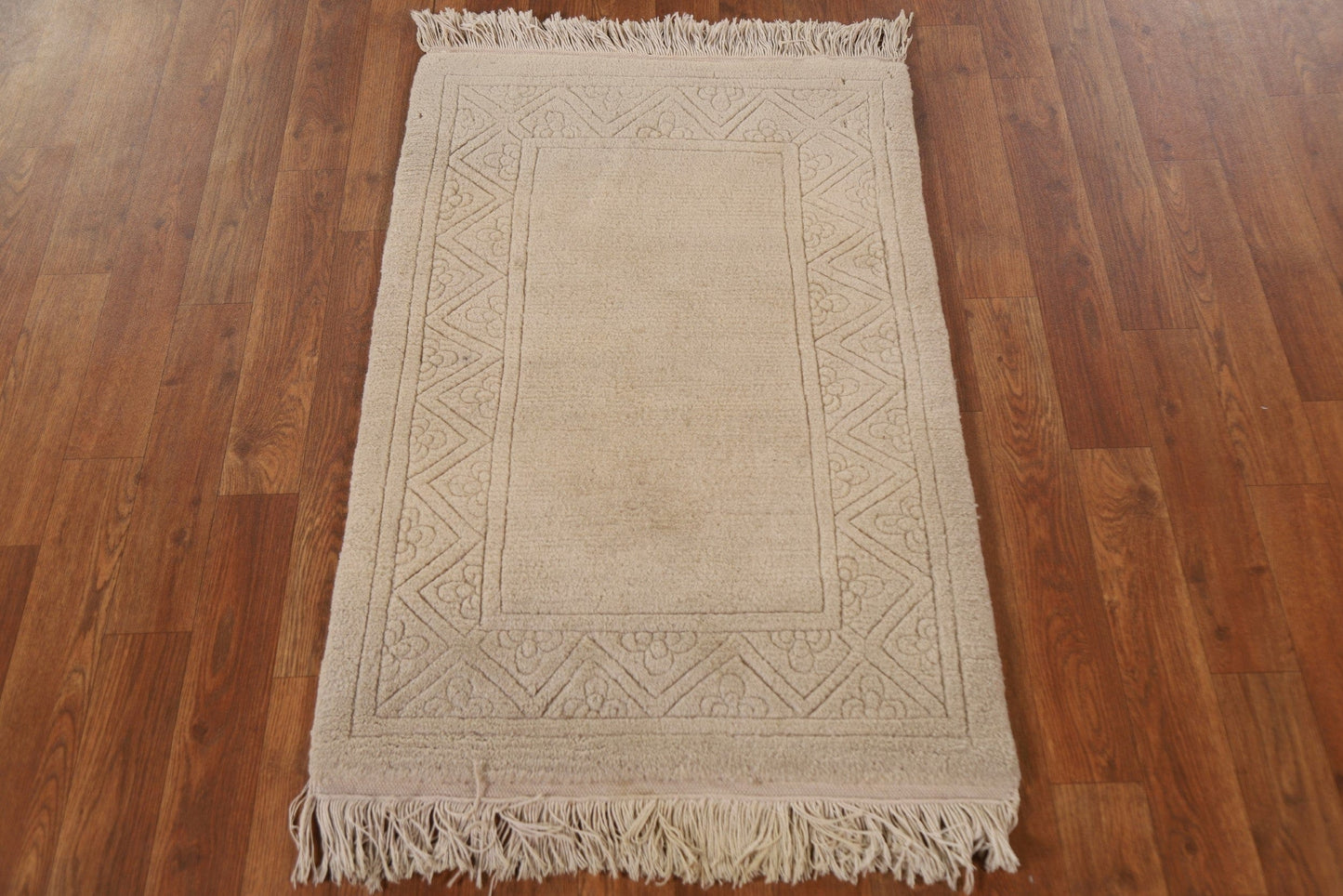 Ivory Nepal Indian Wool Rug 2x3