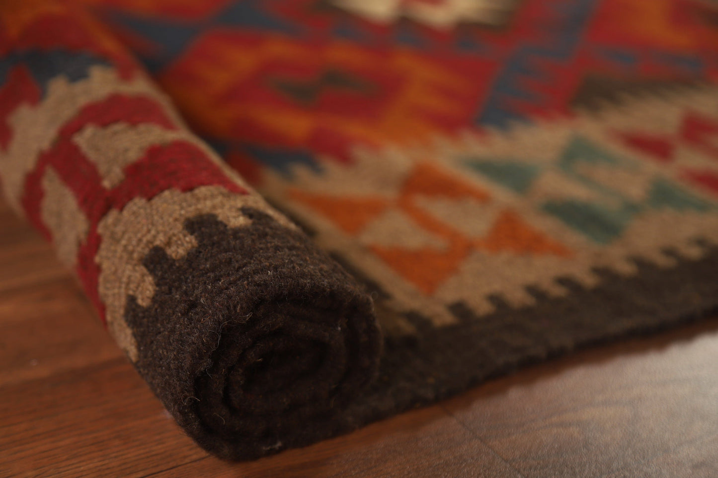 Hand-Woven Wool Kilim Area Rug 5x7