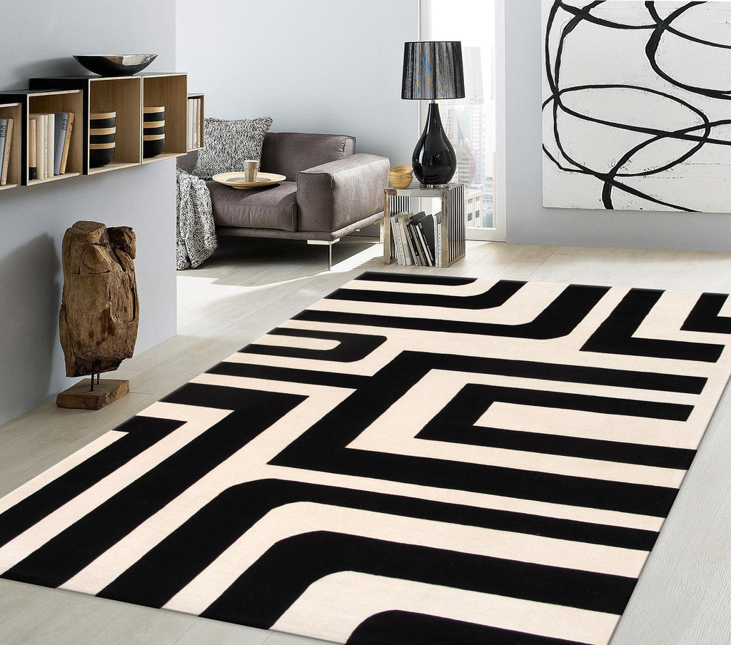 Rodeo Collection Hand-Tufted White/Black Bsilk & Wool Area Rug- 5' 0" X 8' 0"