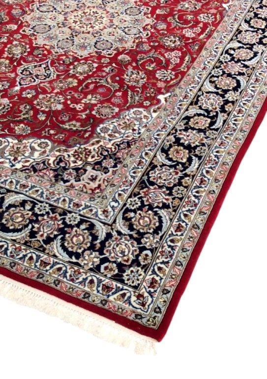 Isfahan Colletion Hand-Knotted Silk & Wool Area Rug- 5' 0" X 7' 8"