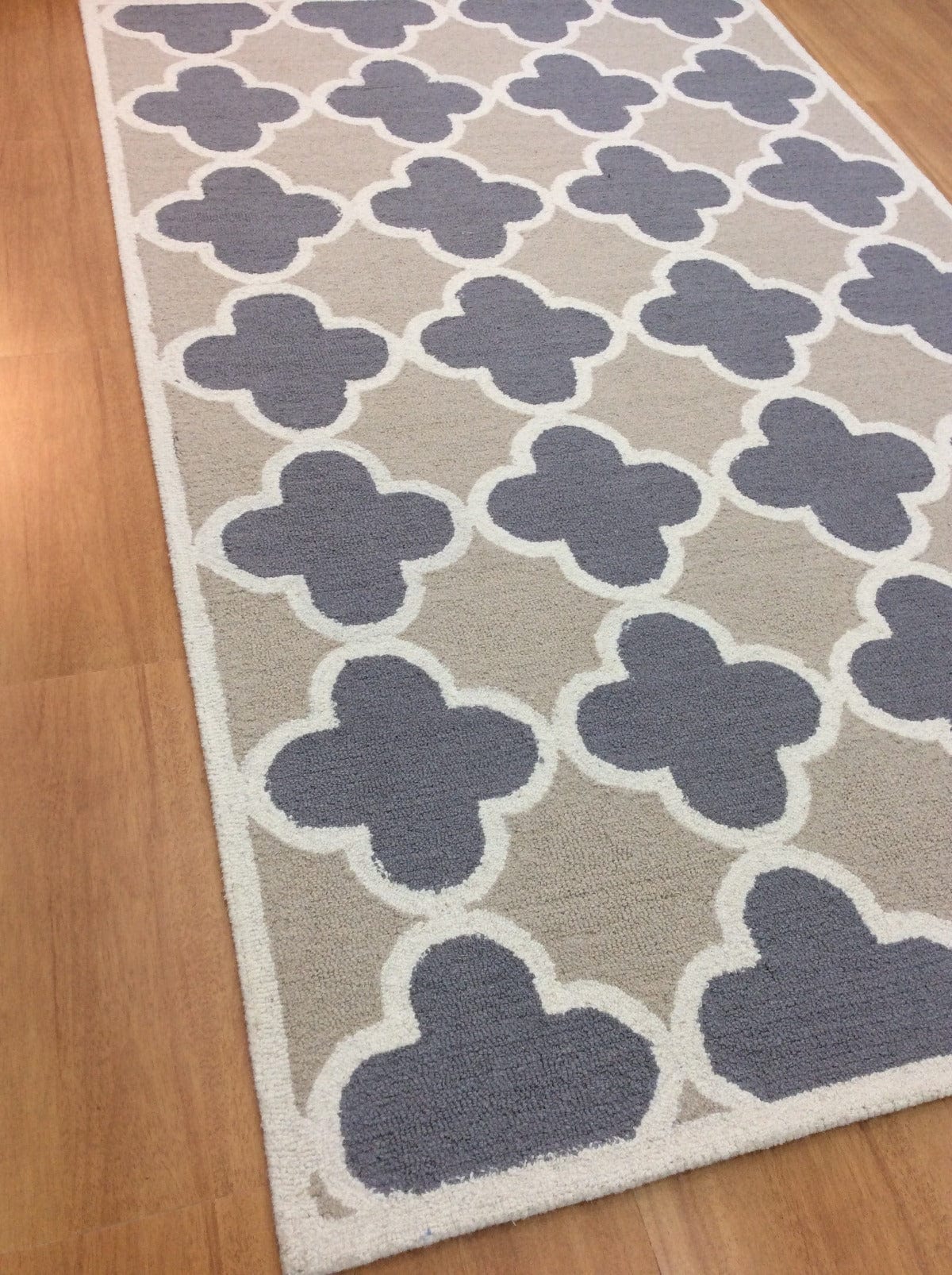 Gray Trellis 5X8 Hand-Tufted Modern Rug