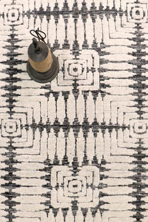 Transitional Collection Hand-Knotted Wool Area Rug- 9' 0" X 12' 1"