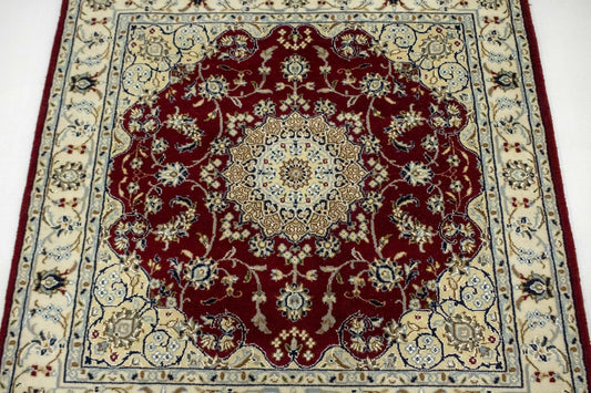 Red Floral 4X4 Indo-Nain Oriental Square Rug